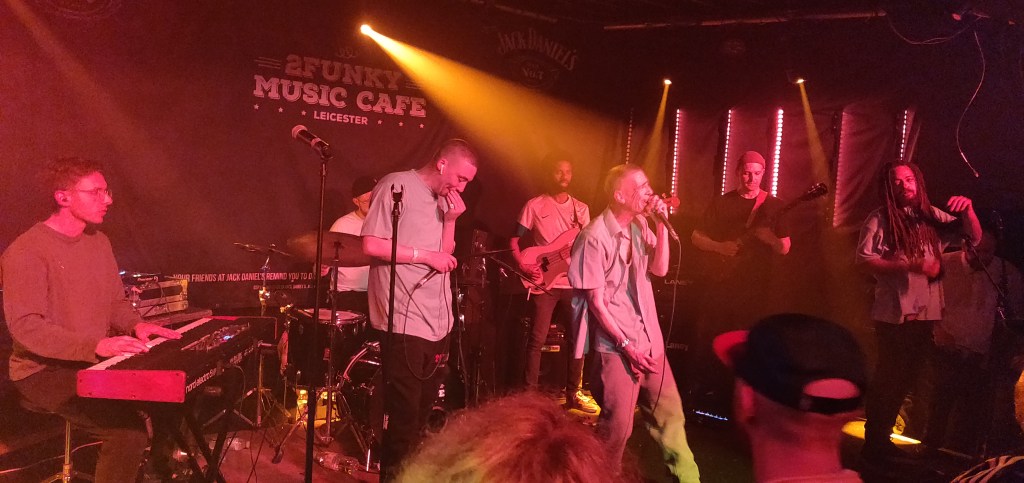 Legendary British rapper Skinnyman from London to Leicester to bless the microphone with his crew on the 2Funky Music Cafe stage with red light